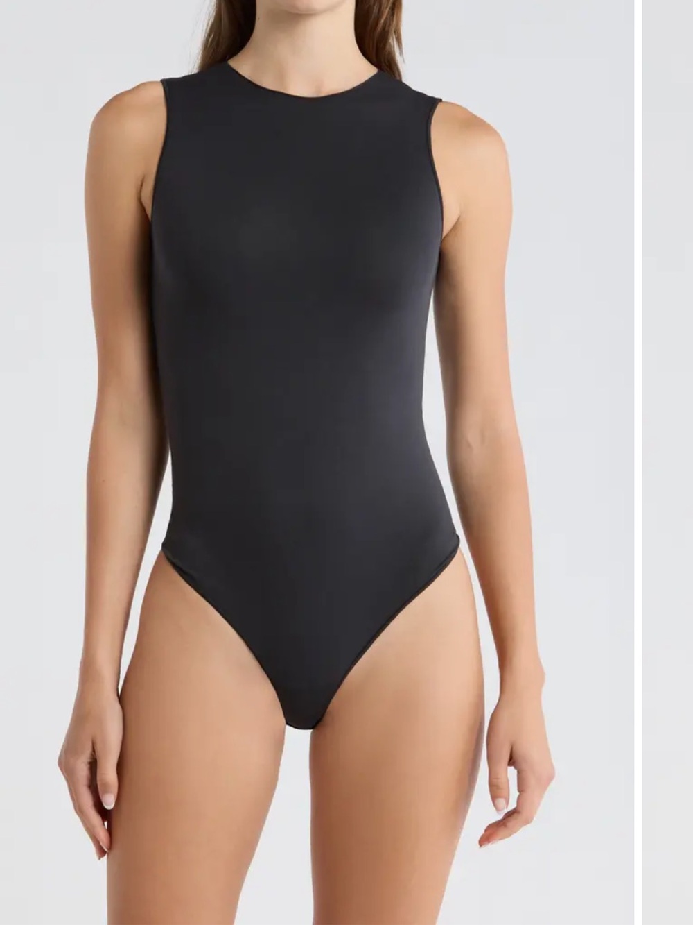 SKIMS‎ Essential Bodysuits Sleeveless
Crewneck Bodysuit
XXS/XS